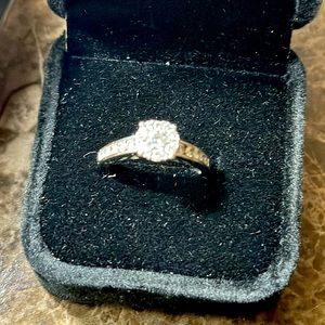 1 carat earth 🌍 created diamond ring, 14k white gold